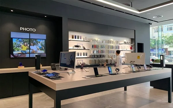 Place (Địa điểm) trong chiến lược 7P Marketing mix của Samsung