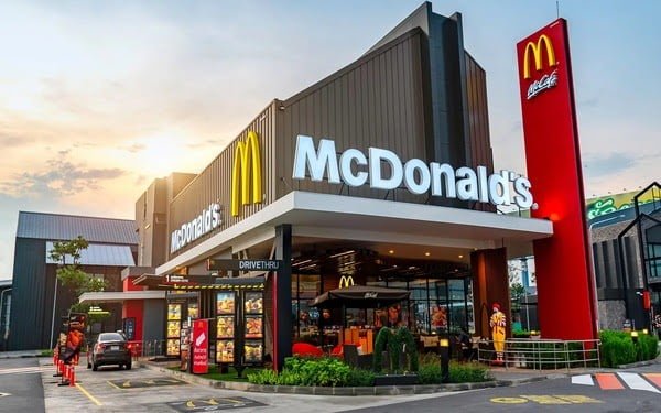 Địa điểm / Vị trí trong 4P marketing mix của McDonald's (Place mix)