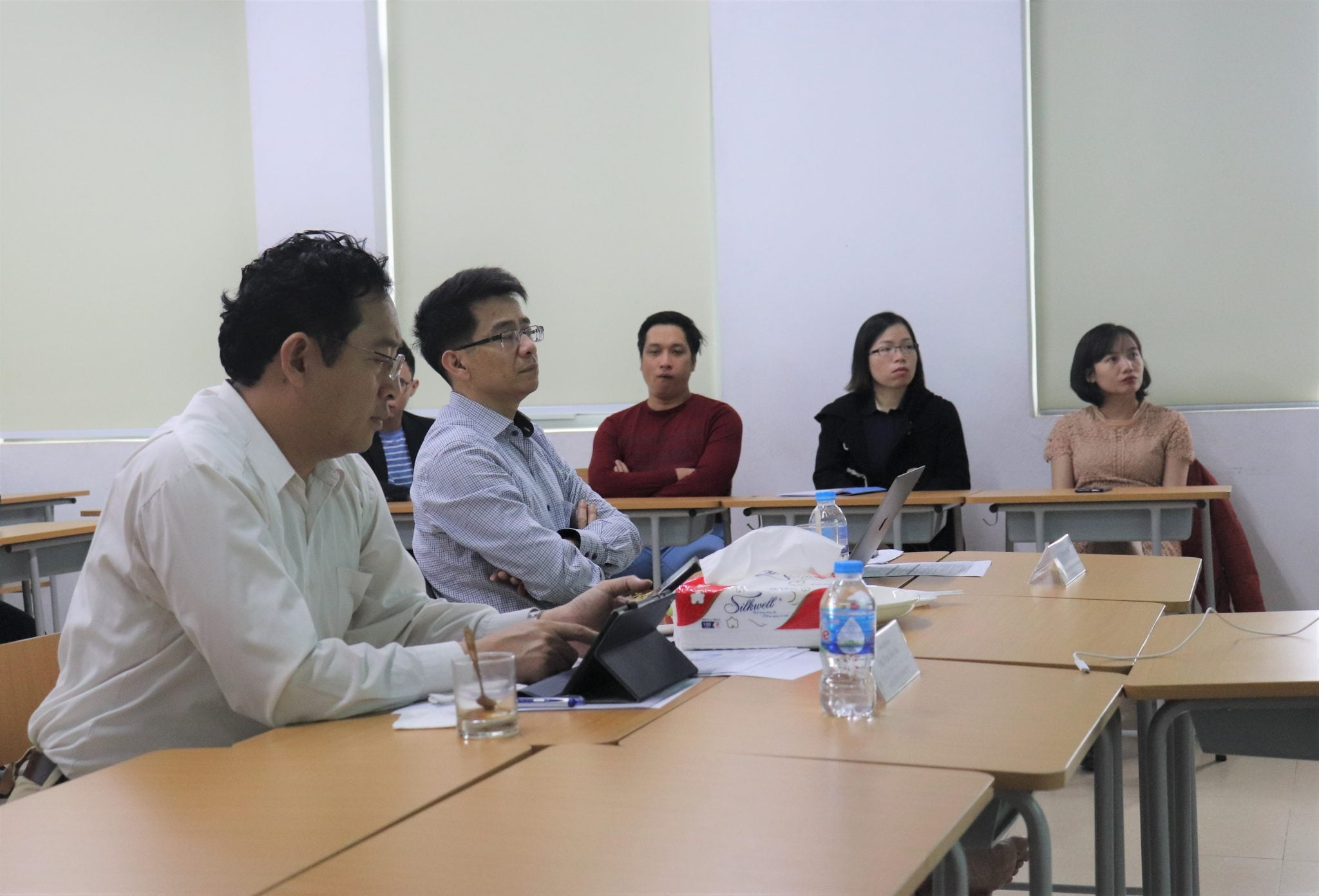 Hai thành viên tại BGK Hội đồng số 09