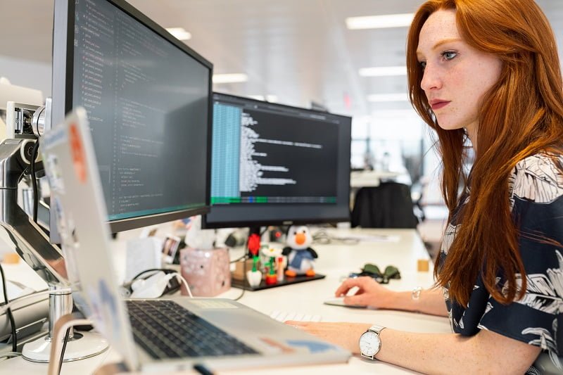 Core DMS có sẵn là gì?