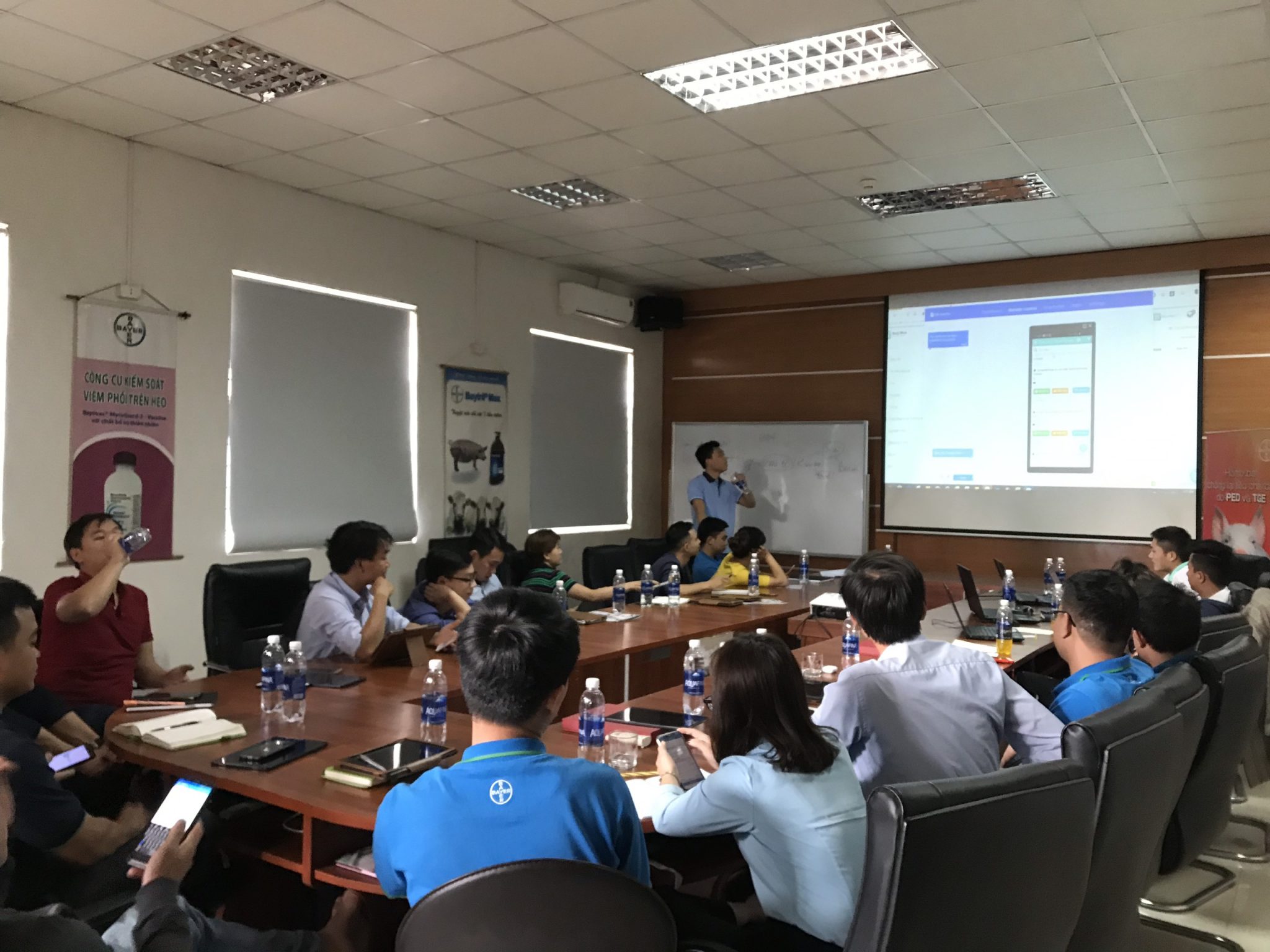 Năm 2017, Công ty TNHH Thương mại Màu Xanh tìm hiểu giải pháp DMS của MobiWork.